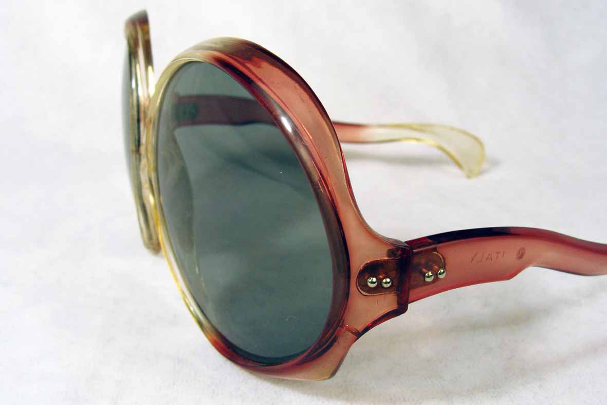 vintage sunglasses : womens : 1970's marked EB (ITALY)