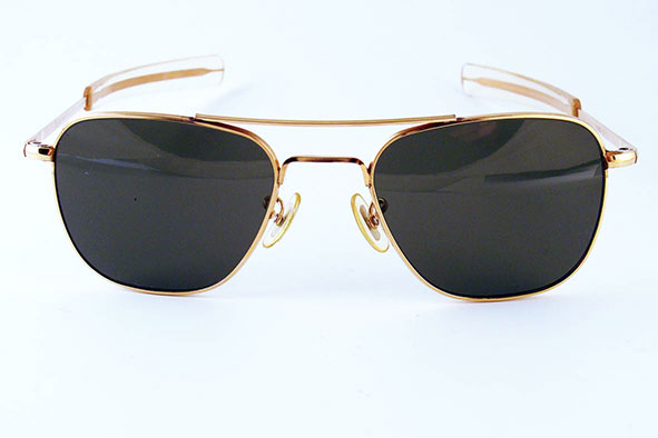 vintage sunglasses : unisex : 1950s-60s American Optical pilot sunglasses (USA)