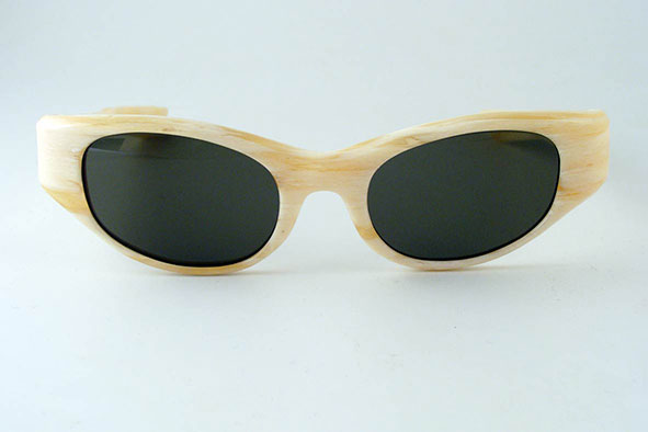 vintage sunglasses : womens : 1960's Sultana by MAY (USA)
