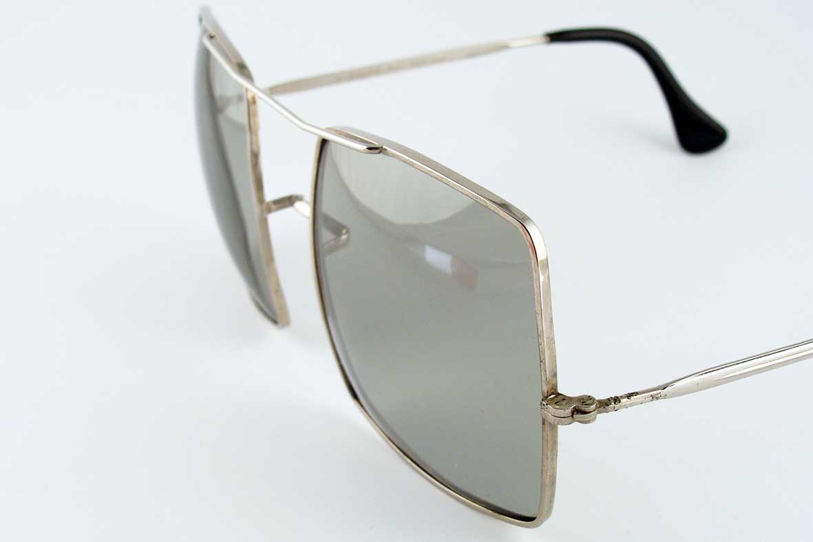 vintage sunglasses : womens : 1970's by POLAROID (FRANCE)